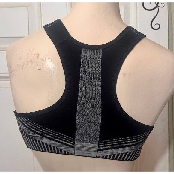 Nike FE/NOM Flyknit Women's XS High-Support Non-Padded Sports Bra AJ4047-014 - Picture 4 of 9